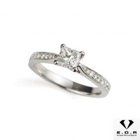 18k White Gold Princess Cut Diamond Ring 0.53ct E/VS1 18k White Gold Princess Cut Diamond Ring 0.53ct E/VS1